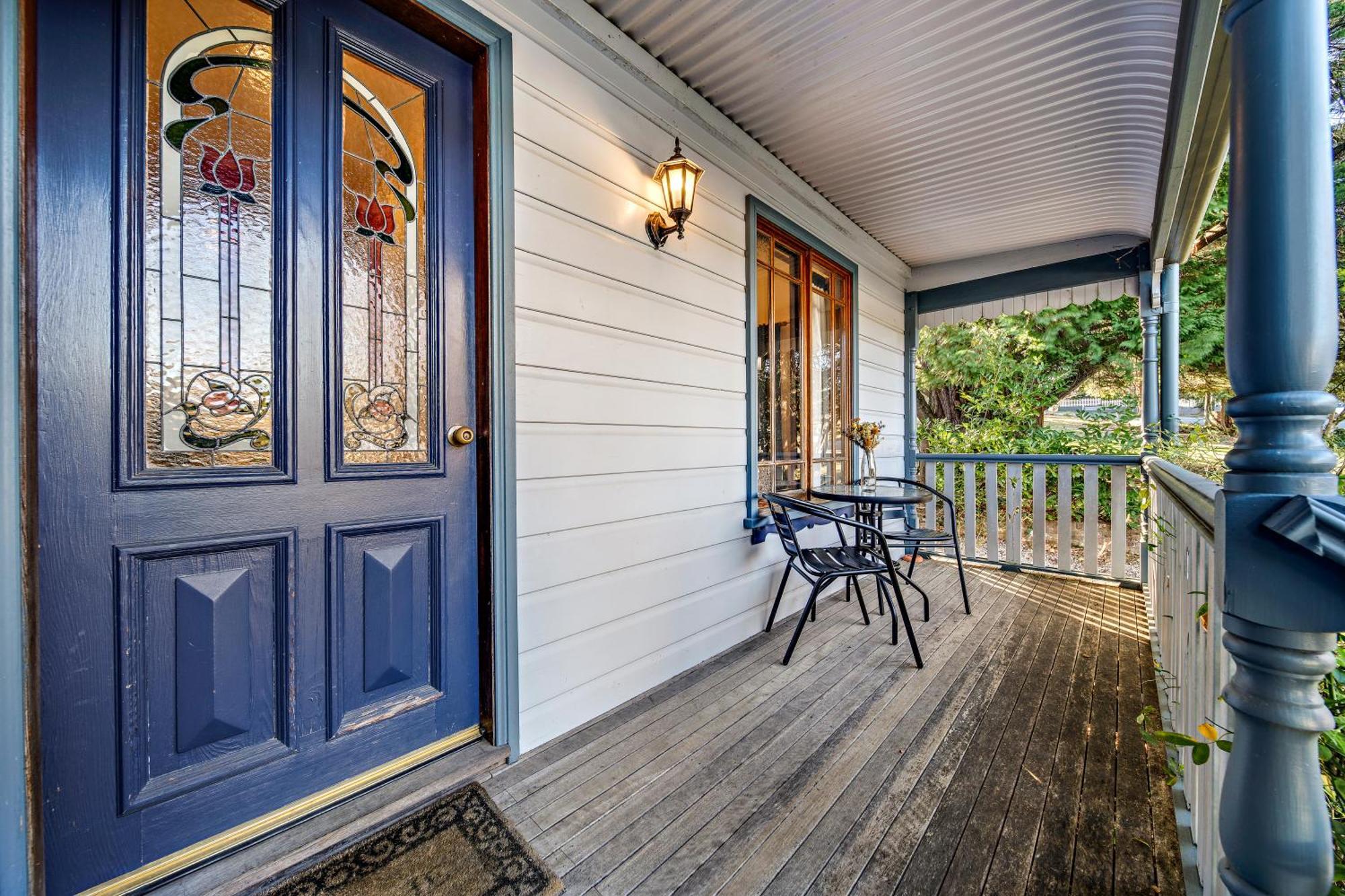 Whispering Pines Cottages Уэнтворт-Фолс Номер фото
