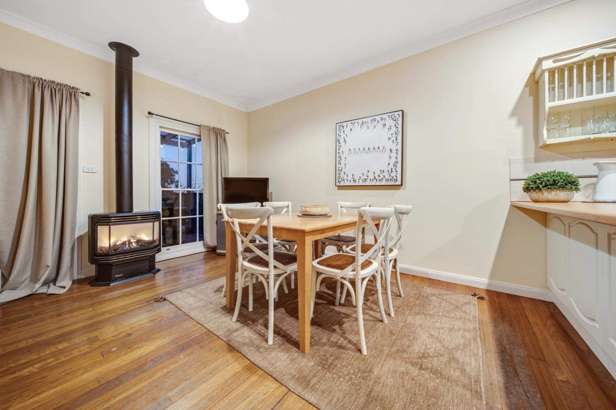 Whispering Pines Cottages Уэнтворт-Фолс Номер фото