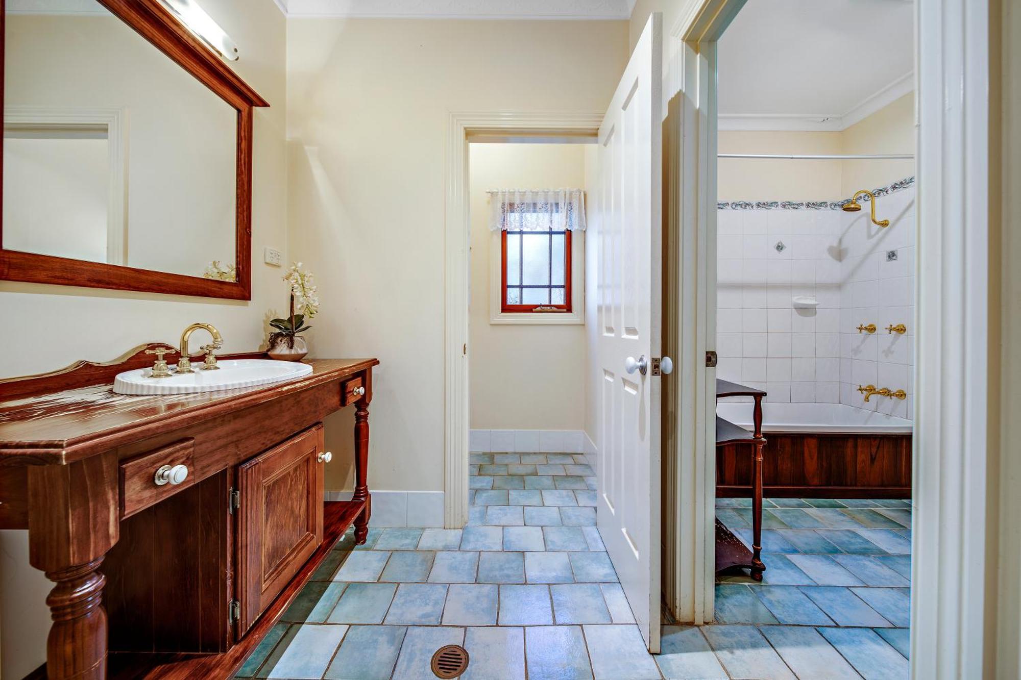 Whispering Pines Cottages Уэнтворт-Фолс Номер фото